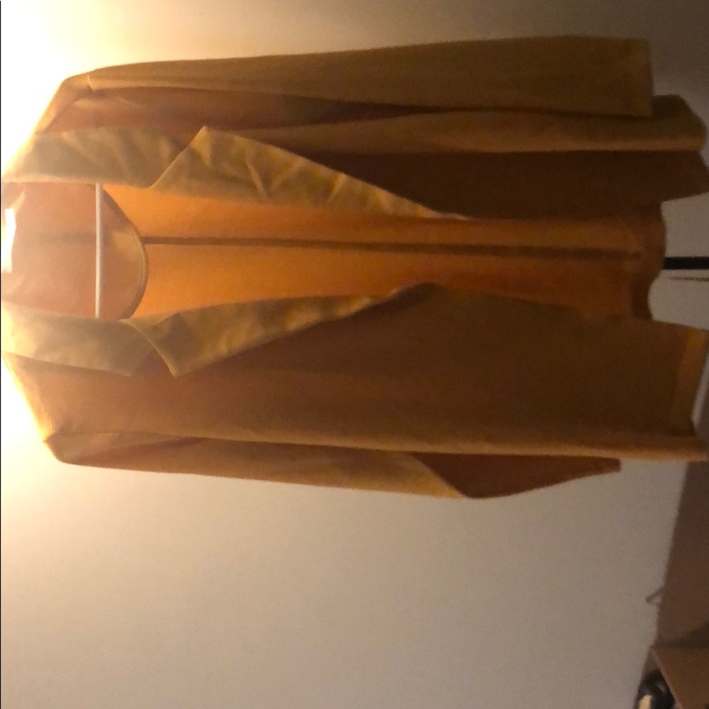 Blazer - Picture 4 of 6